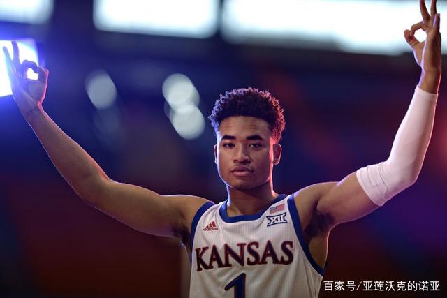 右后卫身价排名：阿什拉夫位居第一，廷伯与里斯·詹姆斯紧随其后